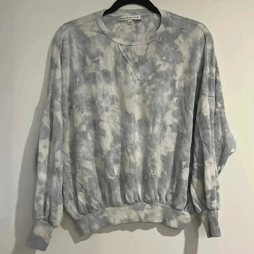 💚 Young, Fabulous & Broke - tie dyed Sweatshirt - soft and cozy - XSmall